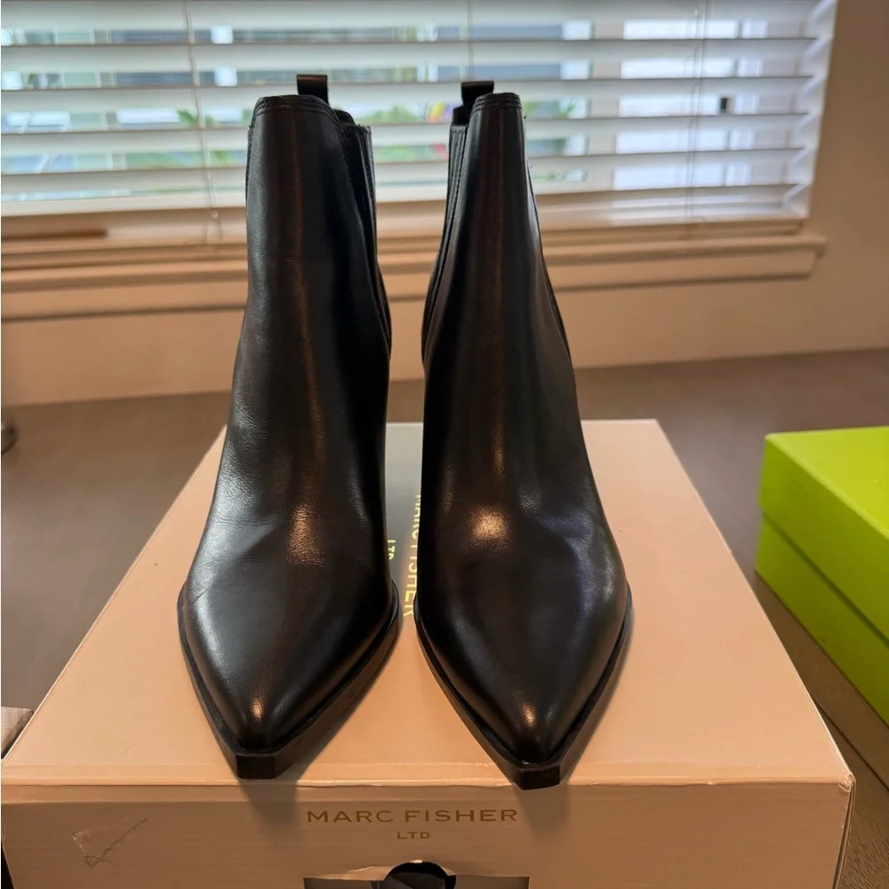 Marc Fisher Gadri Black Ankle Booties Sz 10 - Picture 6 of 7